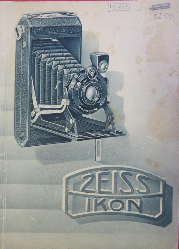 Item #010469 Appareills Photographiques et Accessoires Catalogue C352a Belgique 1930. ZEISS IKON.