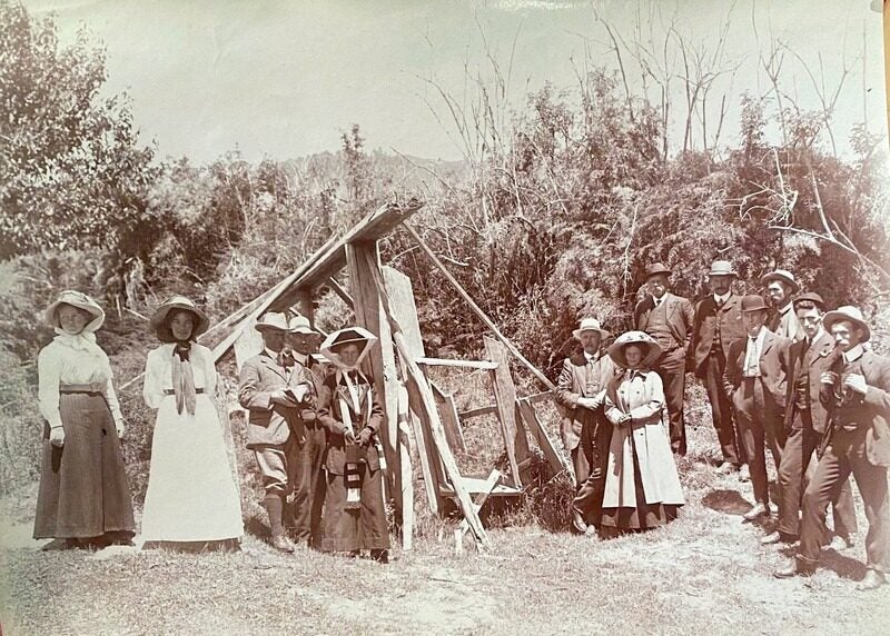 Setker Settlers on a country outing in New Zealand